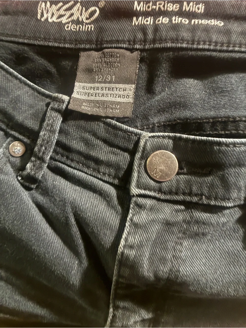 Mossimo Black Mid-Rise Midi Denim Shorts - Size 12 / 31 Super Stretch Cuffed